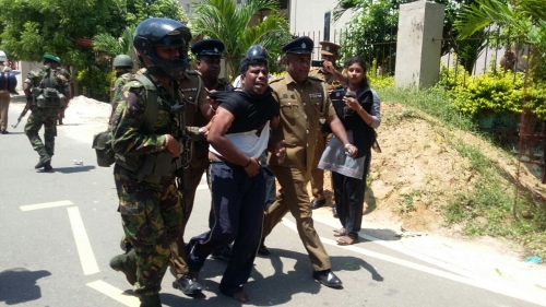 jaffna_police_attack_004