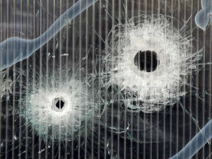 22-1456114846-shoot-out45