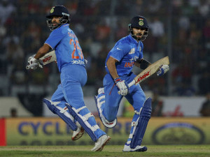 07-1457316637-dhawan34