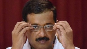 201604091922111848_Shoe-attack-on-Arvind-Kejriwal_SECVPF