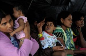 indonesia-boat-tamils-1-450x293