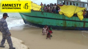 tamil-refugees-boat-2-450x253
