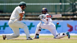 201607281902440337_Mendis-169--propels-SL-lead-towards-200_SECVPF